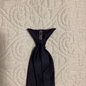 Men tie